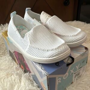 Roxy minnow knit slip on